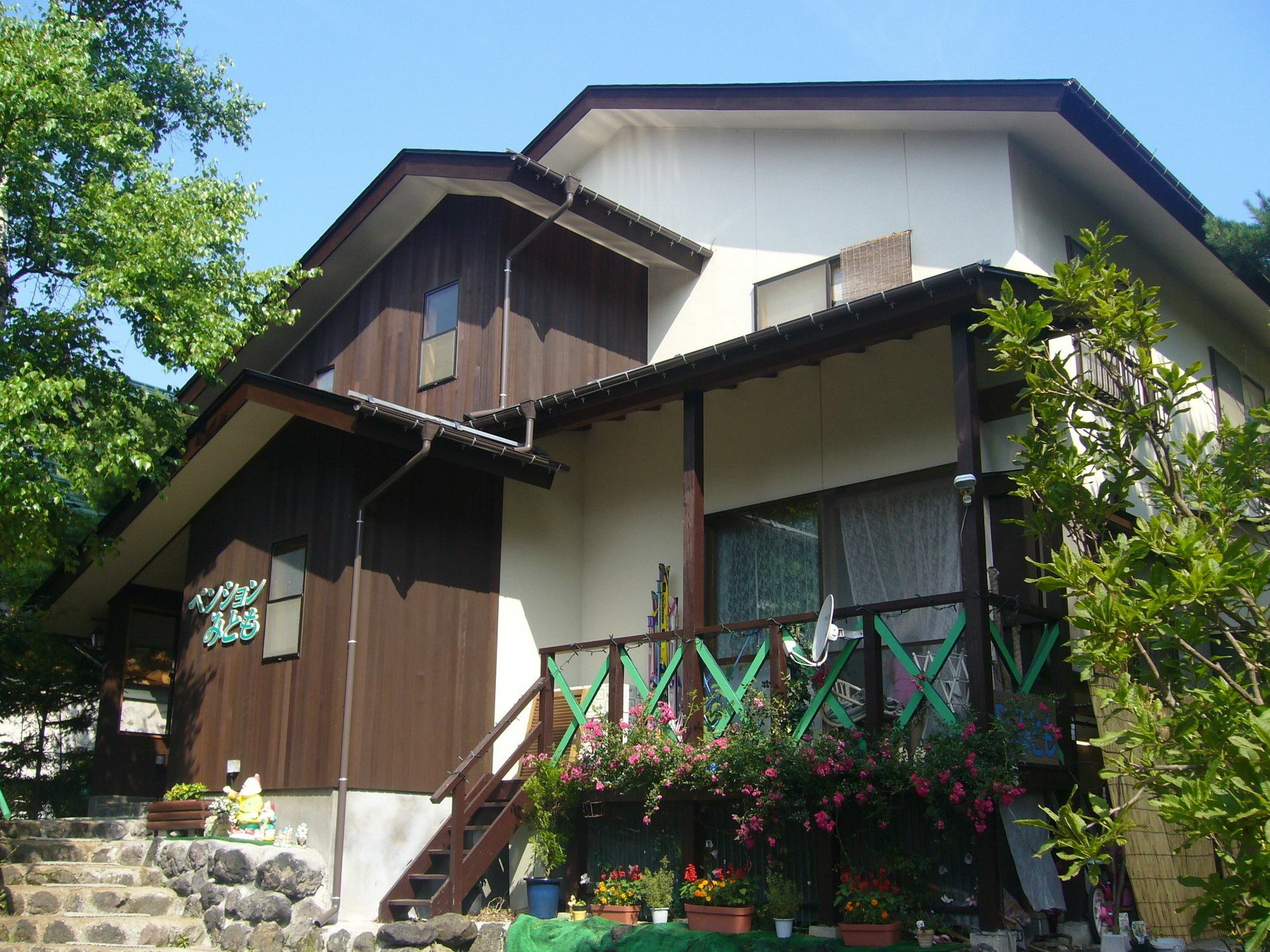 Pension Mitomo Kusatsu  Exterior photo